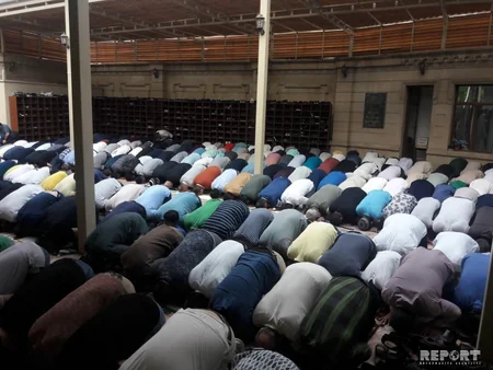 Eid prayer performed in Baku mosques -PHOTO
