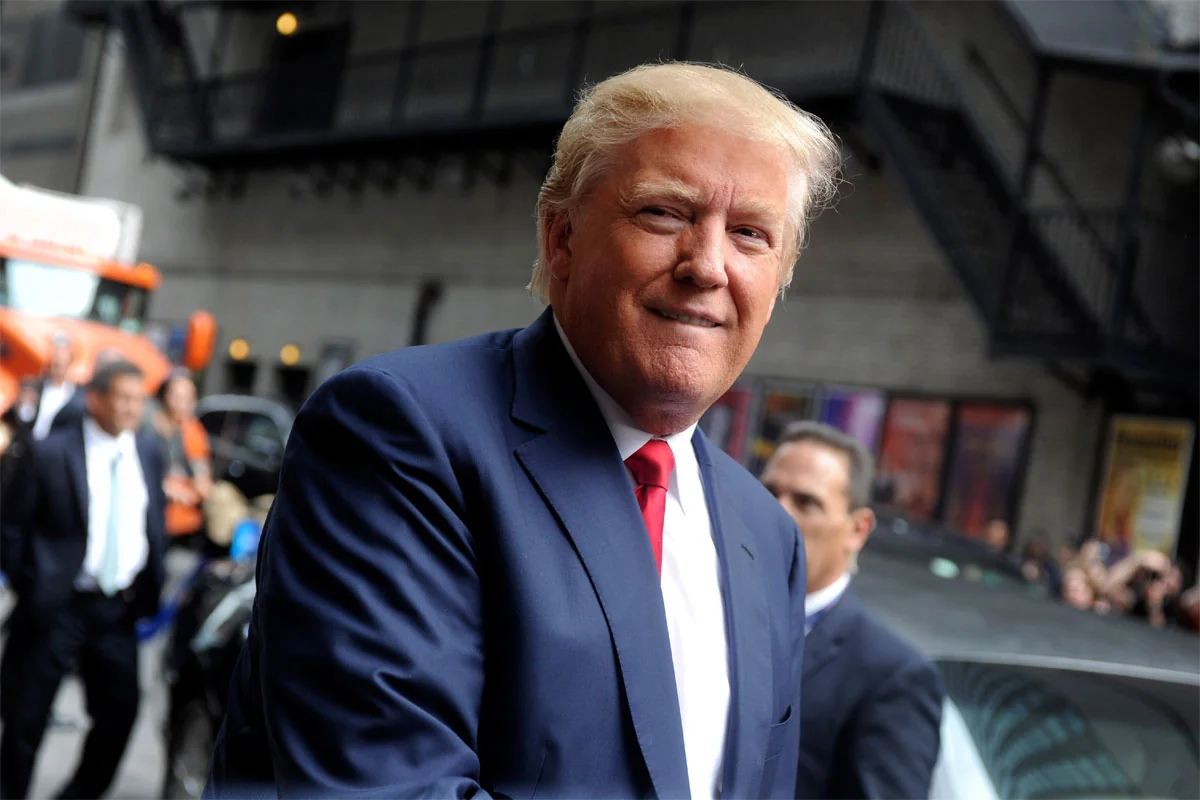 Donald Trump refuses to use a secure phone