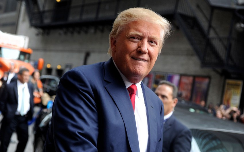 Donald Trump refuses to use a secure phone