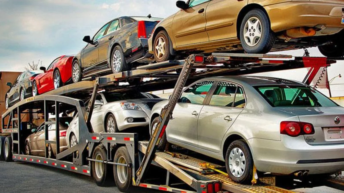 Azərbaycan yanvarda Gürcüstandan avtomobil idxalını 54 % azaldıb