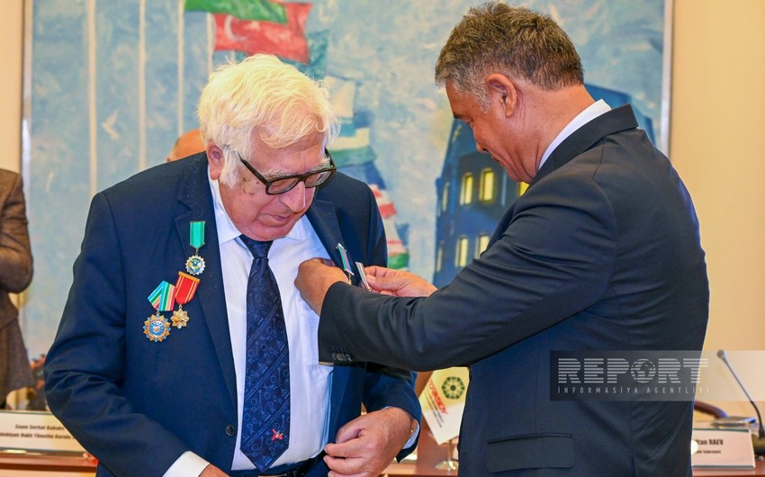 В Анкаре отметили 85-летие Анара