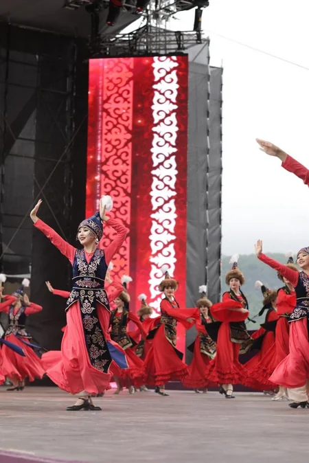 Cıdır düzündə “Xarıbülbül” festivalının açılış konserti olub