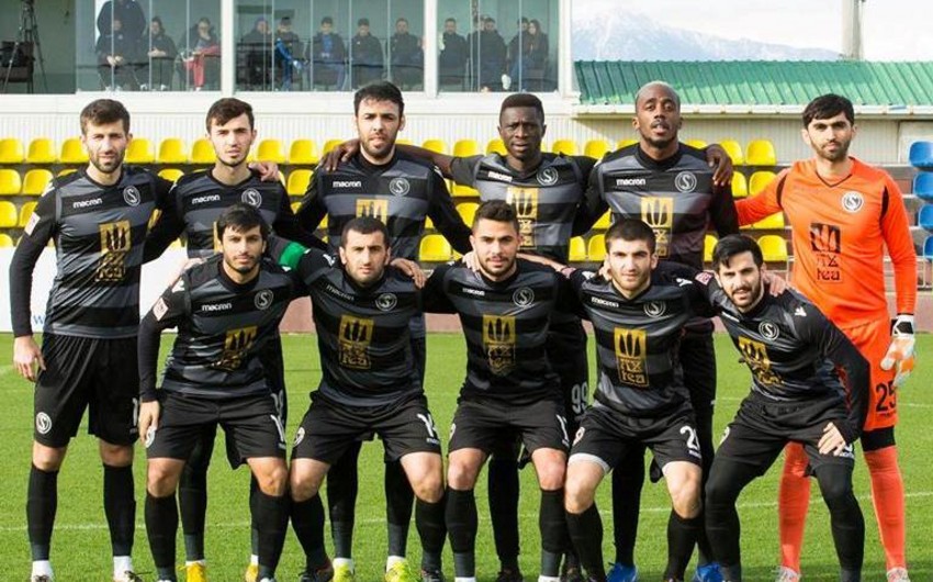 Səbail Rusiya və Serbiyadan olan futbolçuları baxışa çağırıb