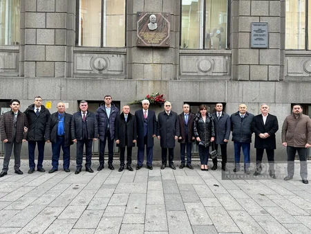 Sankt-Peterburqda Zəfər Günü qeyd edilib