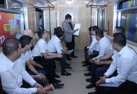 Bakı Metropoliteni ilk dəfə qadınların maşinist işləməsinə şərait yaradıb