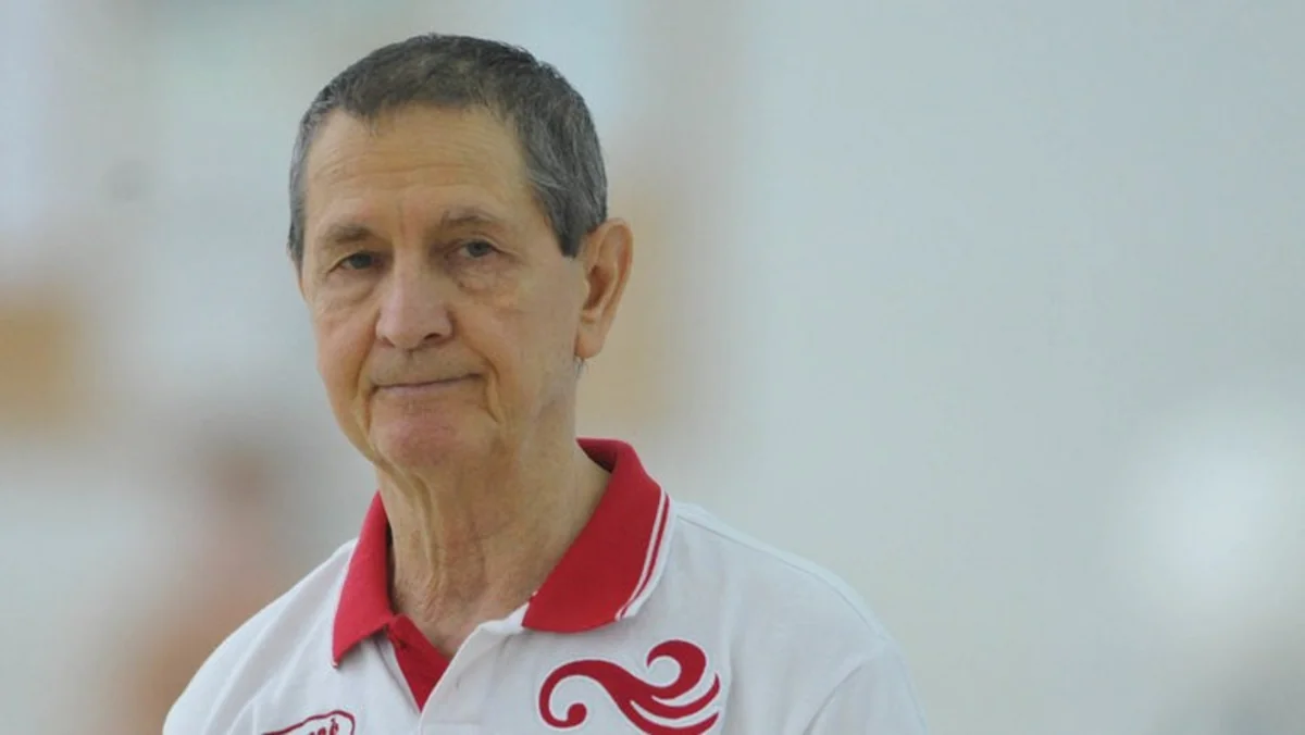 Rusiya millisinin baş məşqçisi koronavirusa yoluxdu