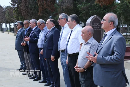 Akademik Ağamusa Axundov II Fəxri xiyabanda dəfn olunub