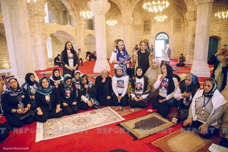 Vətən müharibəsi şəhidlərinin övladları Şuşada olub