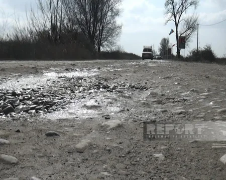 Ərəbuşağı və Ağalarbəyli kəndlərinin yol problemi: qışda palçıq, yayda toz