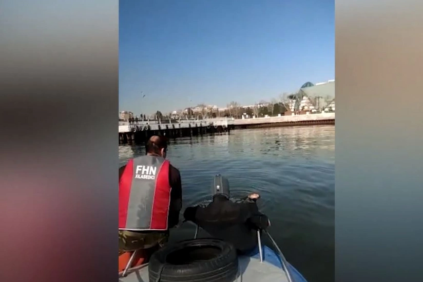 Водолазы МЧС спасли тонущего в море человека