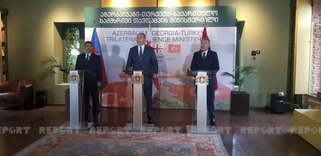 Azərbaycan, Türkiyə və Gürcüstan müdafiə nazirlərinin müzakirə etdikləri məsələlər açıqlanıb