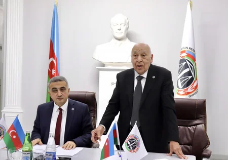 Vəkillər Kollegiyasının rəhbərliyi yeni hakim təyin edilən vəkillərlə görüşüb