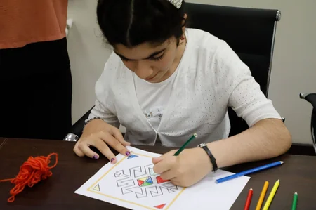 Xüsusi qayğıya ehtiyacı olan uşaqlar “Azərxalça”da olublar           