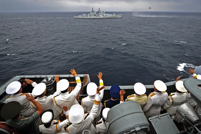 Çin gəmiləri Yaponiya ilə mübahisəli ərazi sularına daxil olub
