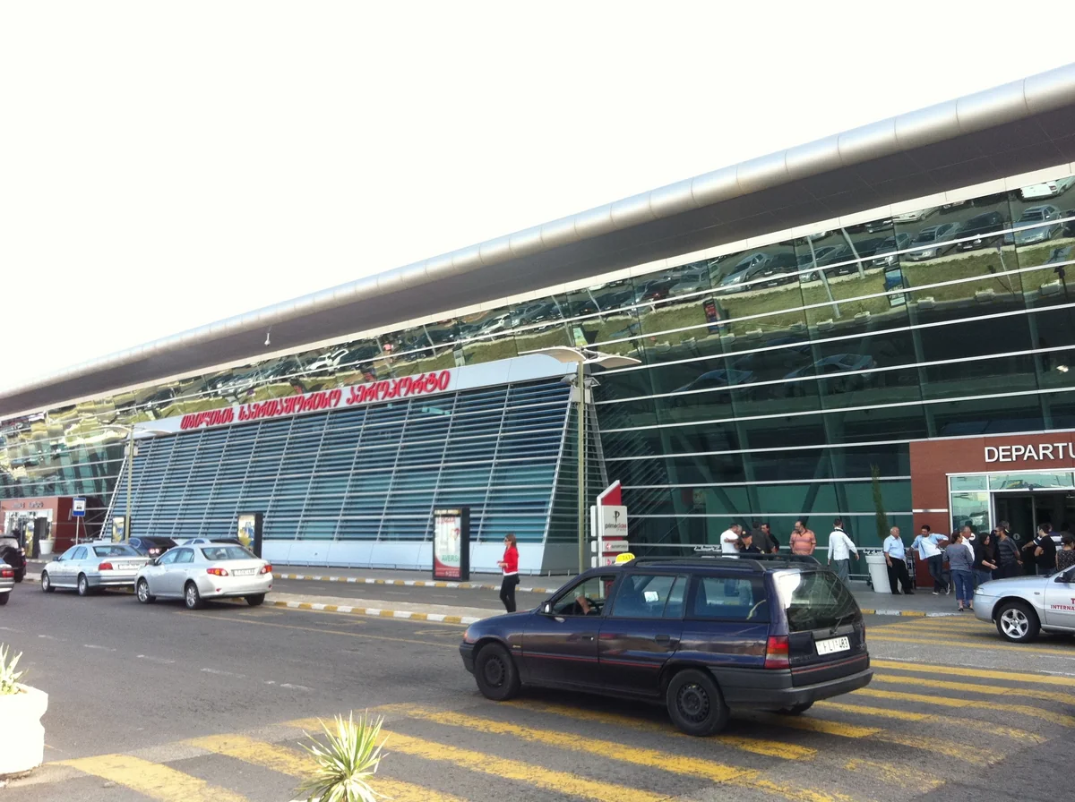 Tbilisi aeroportunun sərnişin dövriyyəsi 20% azalıb
