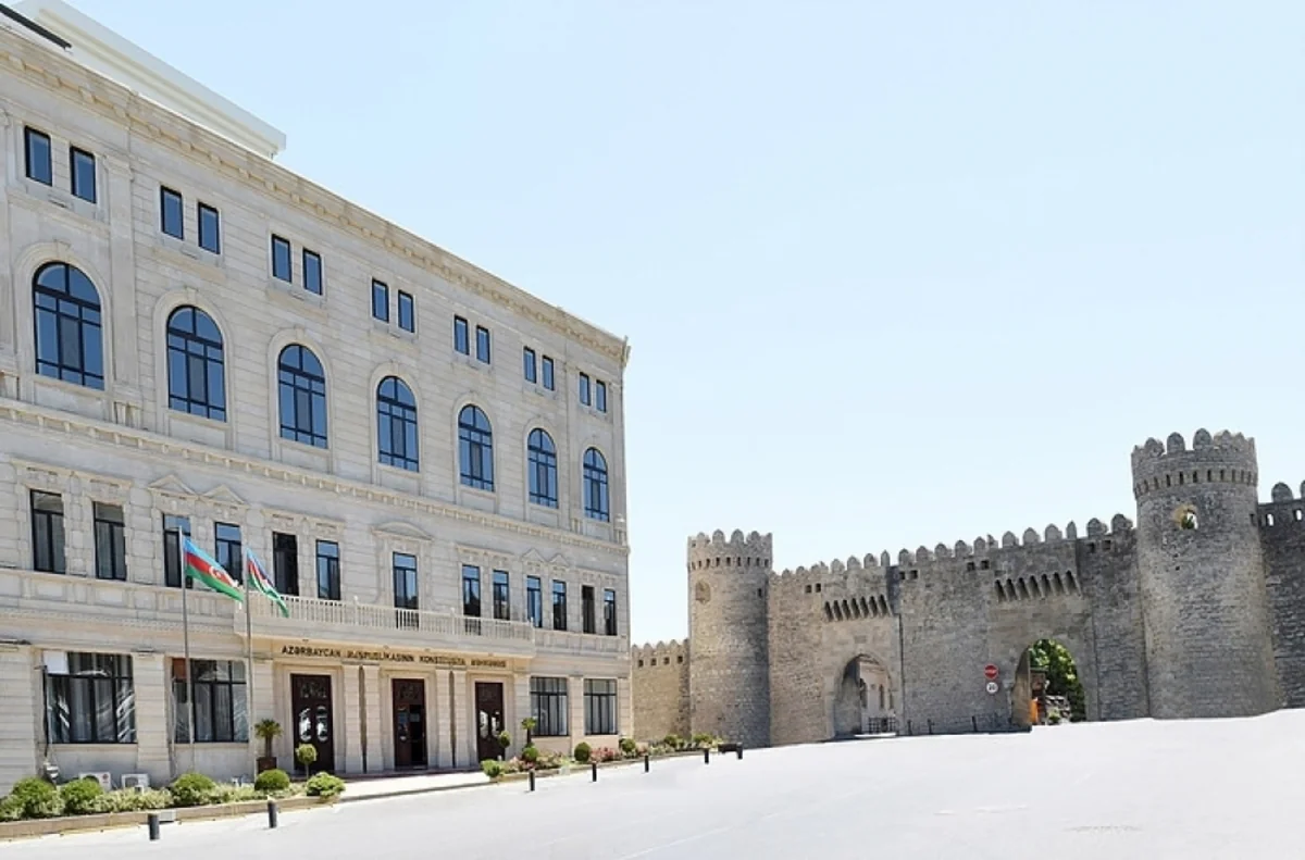 Konstitusiya Məhkəməsi vərəsəlik hüququ ilə bağlı qərar qəbul edib