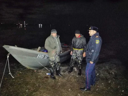 Su Polisi Xəzərdə köməksiz qalmış balıqçıları xilas edib - YENİLƏNİB