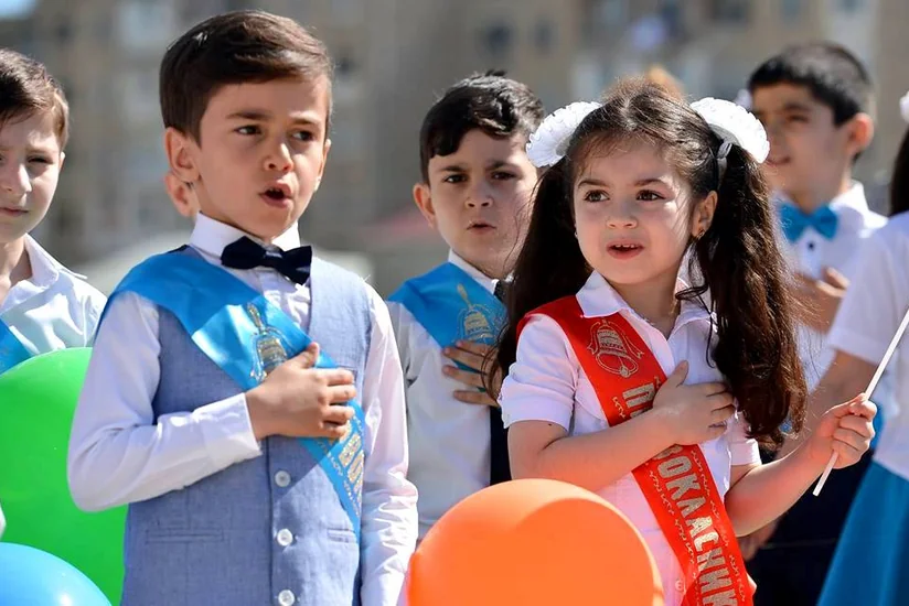 Bakıda I sinfə gedəcək 42 mindən çox uşağın sənədi məktəbə təqdim edilib