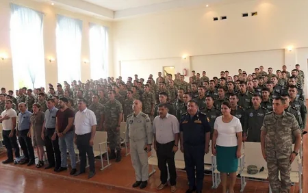 Bu gün bütün hərbi hissələrdə “Açıq qapı” günü keçirilib