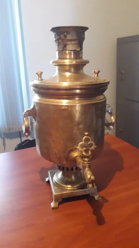 Azərbaycanda deputatın babasından qalma antikvar samovar oğurlanıb - YENİLƏNİB
