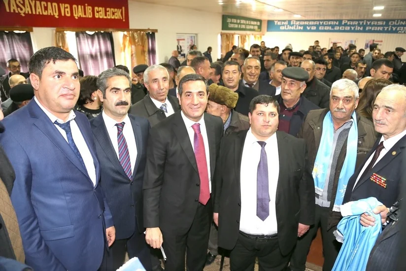 Laçından olan namizəd fəal seçki kampaniyası ilə diqqət çəkdi