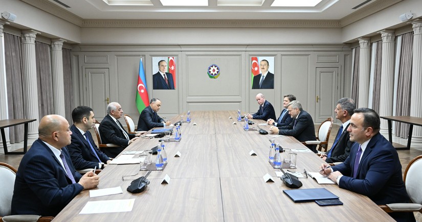 Azerbaijan’s PM meets with bp delegation