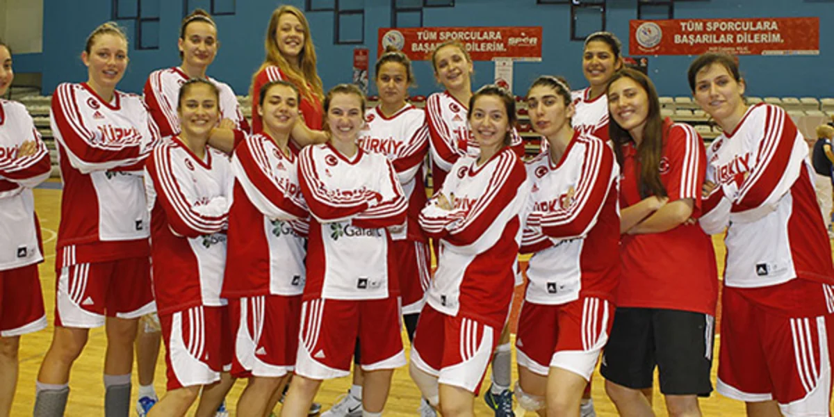 İstanbulda basketbol üzrə 20 yaşadak qızlar arasında keçirilməsi planlaşdırılan turnir təxirə salınıb