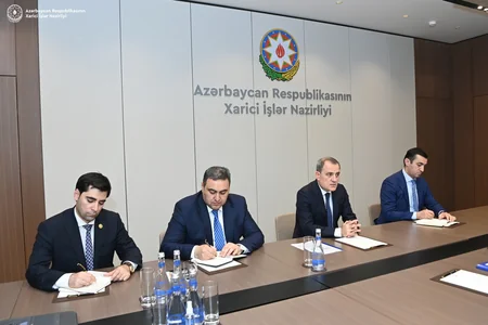 Qırğızıstan səfirinin Azərbaycandakı diplomatik missiyası başa çatıb