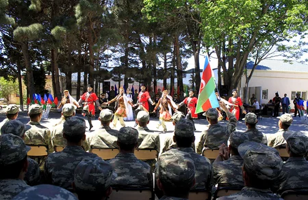 Hərbi hissədə Azərbaycan Xalq Cümhuriyyətinin 100 illiyinə həsr olunan tədbir keçirilib