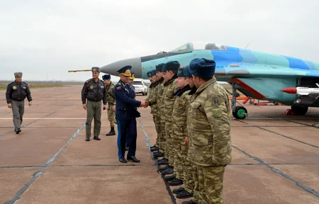 Türkiyəli general Azərbaycanın Hərbi Hava Qüvvələrinin aviabazalarında olub