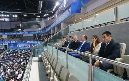 Prezident İlham Əliyev cüdo üzrə dünya çempionatında final görüşünə baxıb - YENİLƏNİB