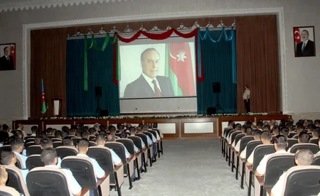 Azərbaycan Ordusunda Heydər Əliyevin hakimiyyətə gəlməsinin 50-ci ildönümü qeyd olunub - VİDEO