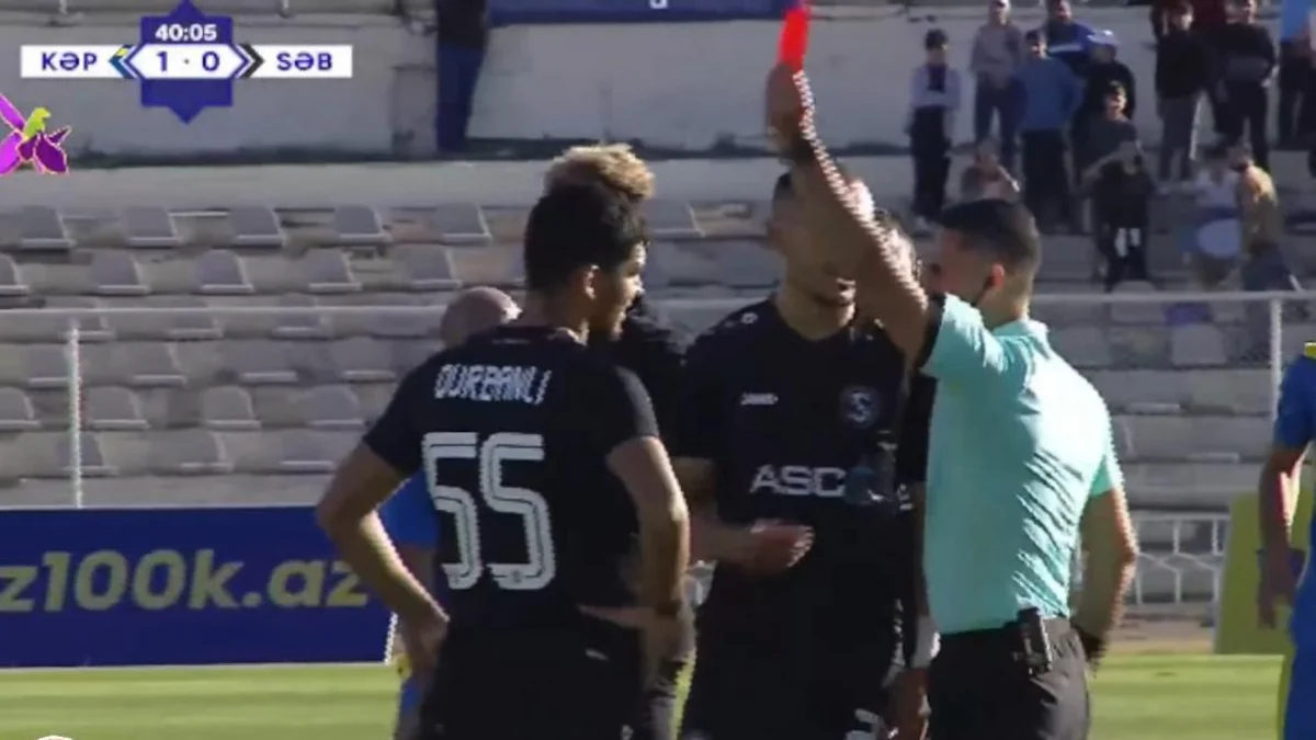 Premyer Liqa: “Səbail” “Kəpəz”lə oyunda azlıqda qalıb