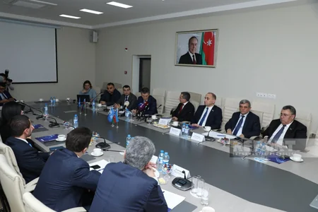 Əhməd Obalı ilə Milli Məclisin deputatları arasında görüş olub
