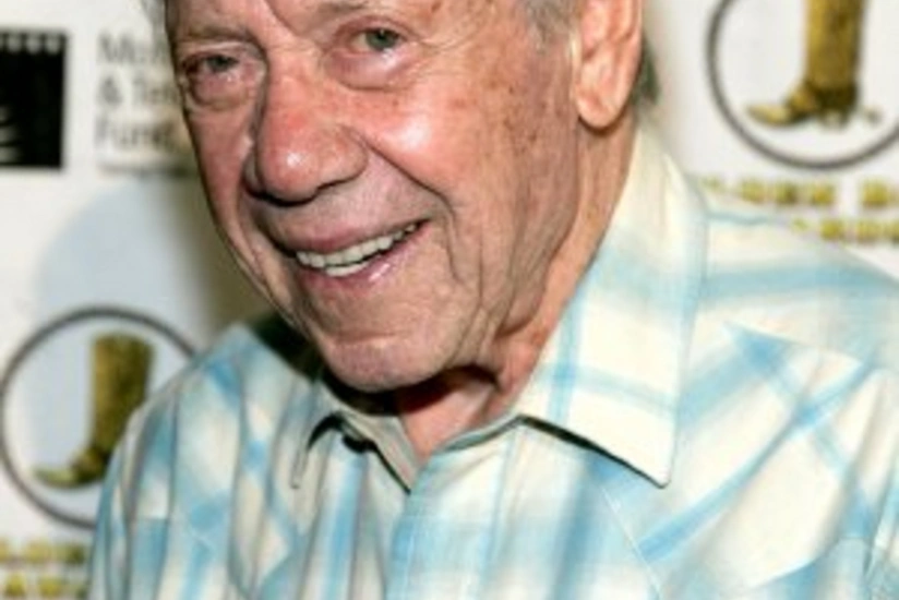 Batman film director dies at 101