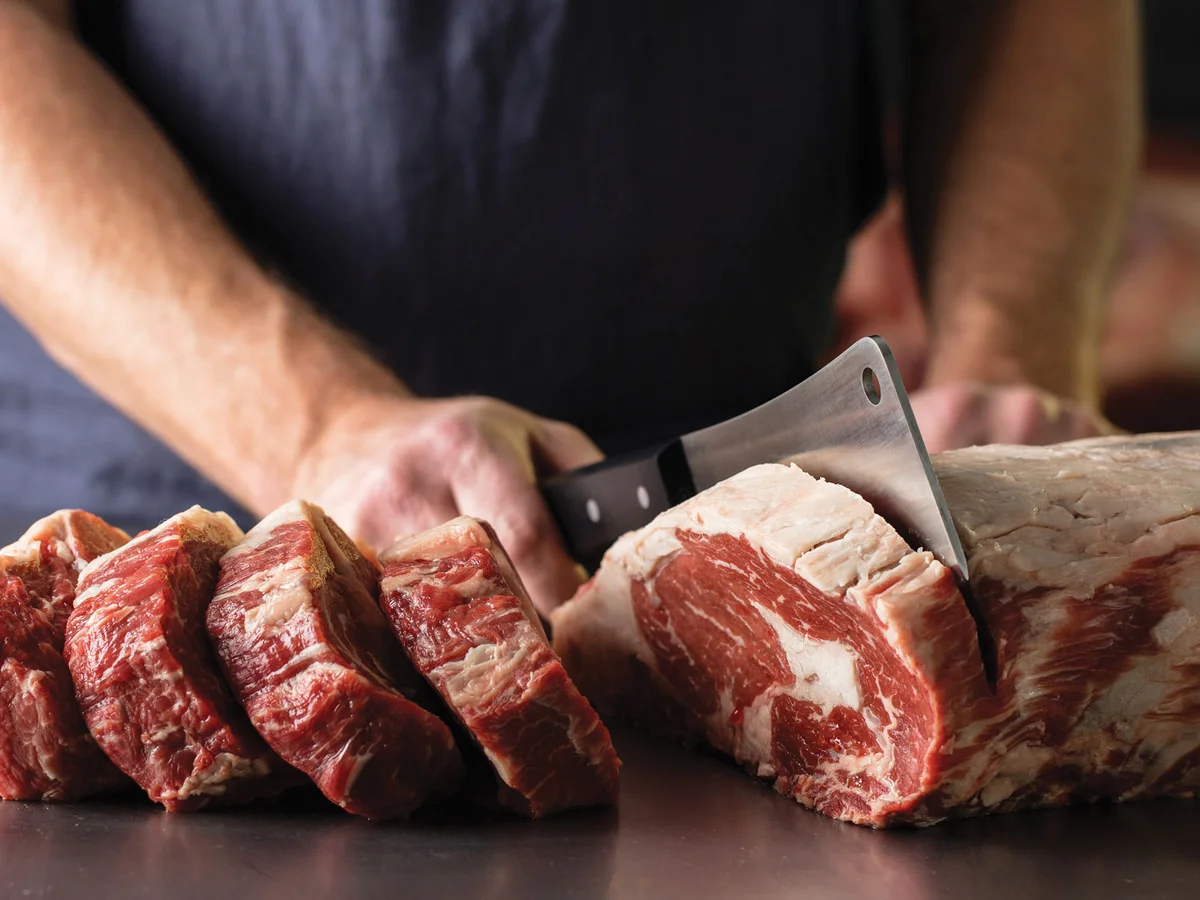 Leş ət satışına görə məhkum olunan həkimə bəraət verildi