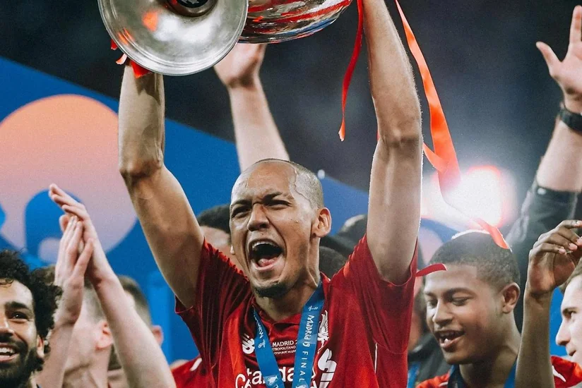 “Liverpul”un yarımmüdafiəçisi Səudiyyə klubuna keçib