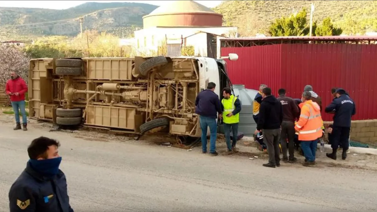Bus carrying nuclear power plant workers crashes in Turkey, injuring 15 people
