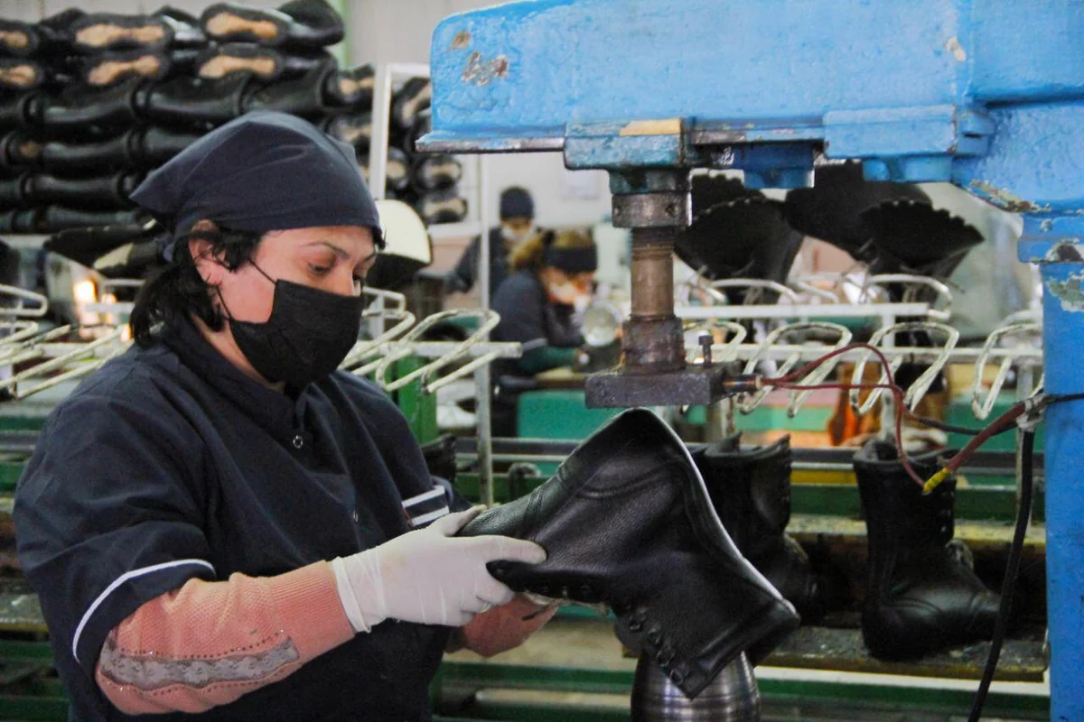 “ASK Ayaqqabı Fabriki” zərərlə işləməkdə davam edir