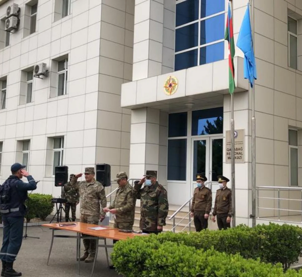 Azərbaycan Rusiya FHN-in bir qrup əməkdaşını təltif edib