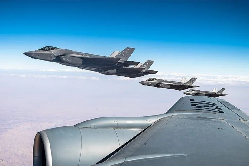 ВВС Израиля перехватили две воздушные цели в центральной части страны