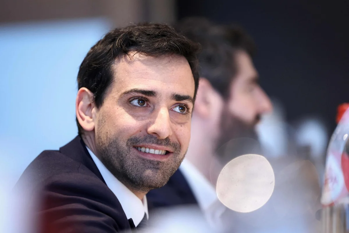 French Foreign Ministry says it's early to recognize Palestinian state