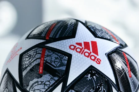 Çempionlar Liqasının yeni topu təqdim olundu