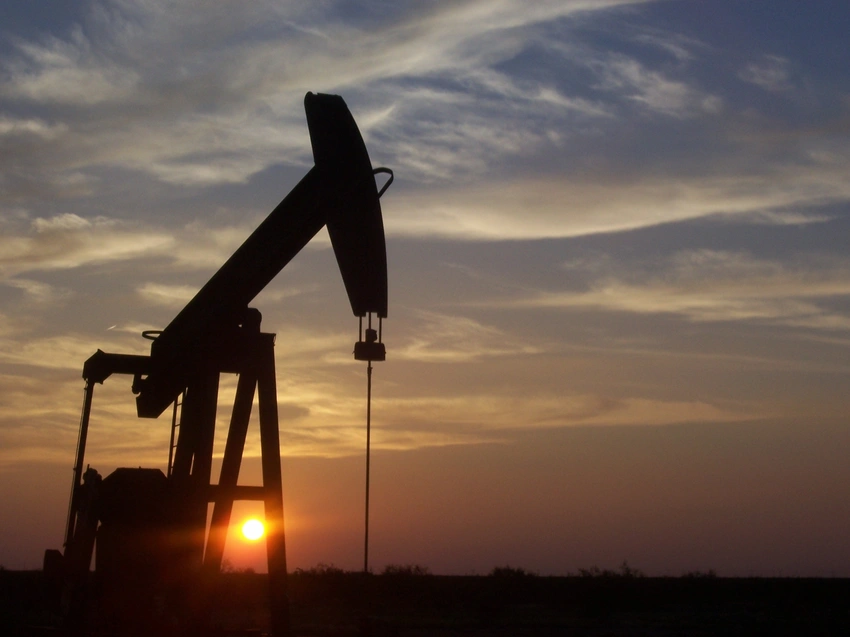 Цены на нефть поднялись на рисковых настроениях рынка 