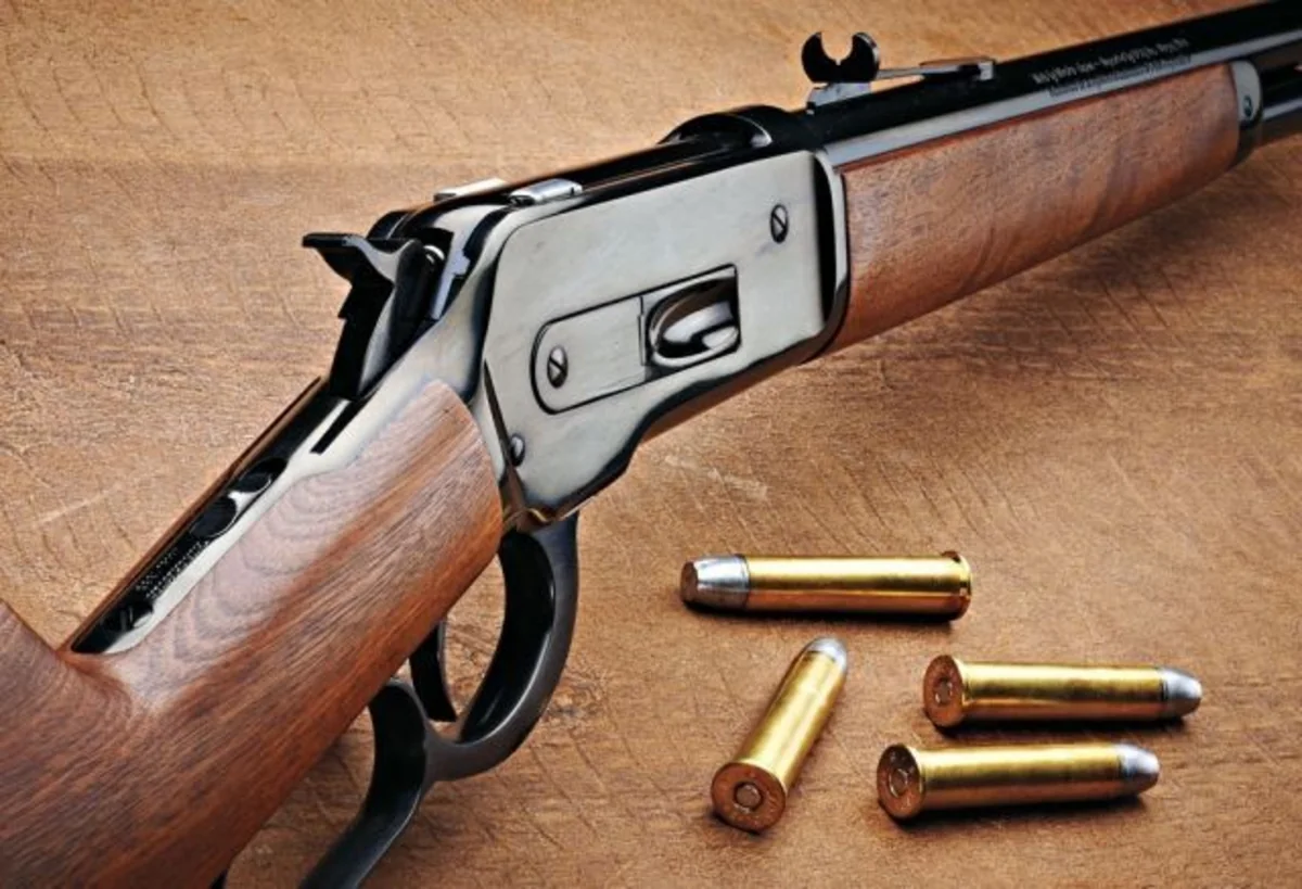 Nardaran sakinindən odlu silah götürülüb