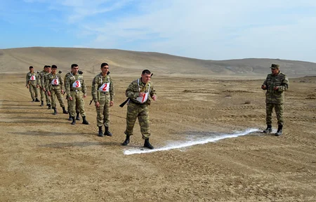 Quru Qoşunlarında hərbiləşdirilmiş kros birinciliyi keçirilib