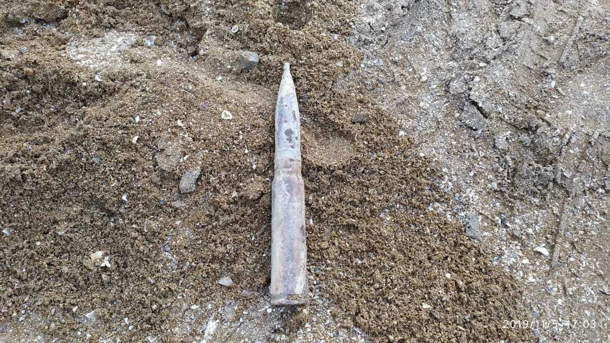 Güzdək qəsəbəsində zenit top mərmisi aşkarlanıb