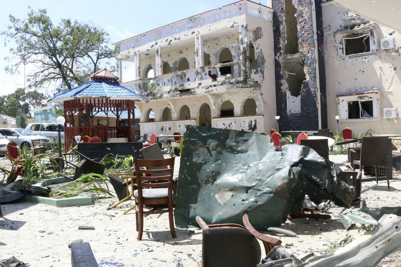 Somali hotel attack: At least 10 killed
