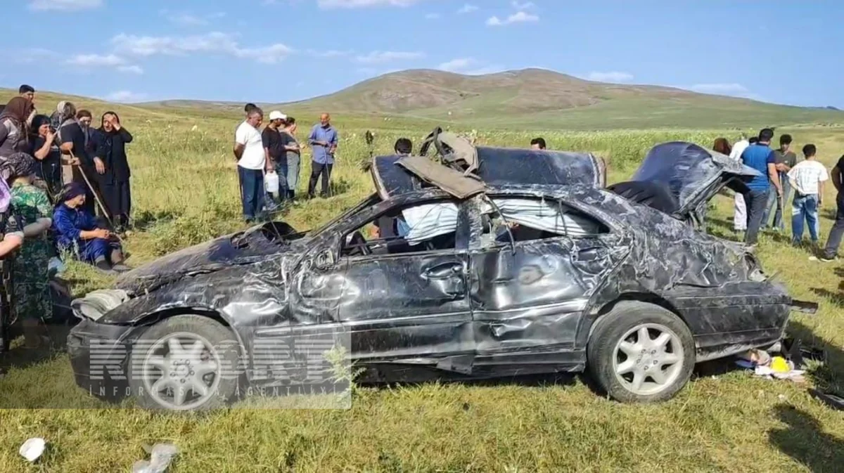 Laçında ağır yol qəzasında 3 nəfər ölüb, xəsarət alan var