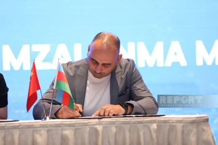 Azerbaijan, China ink documents in logistics, tourism